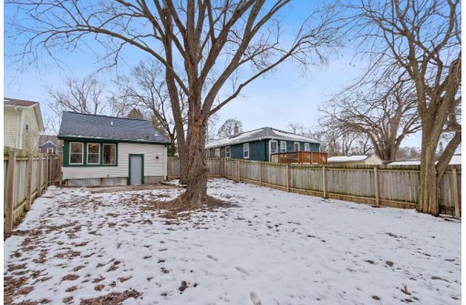 1813 Schlimgen Avenue, Madison, WI 53704