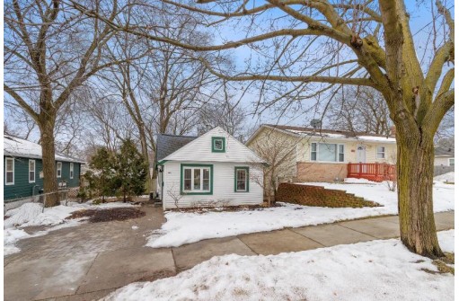 1813 Schlimgen Avenue, Madison, WI 53704