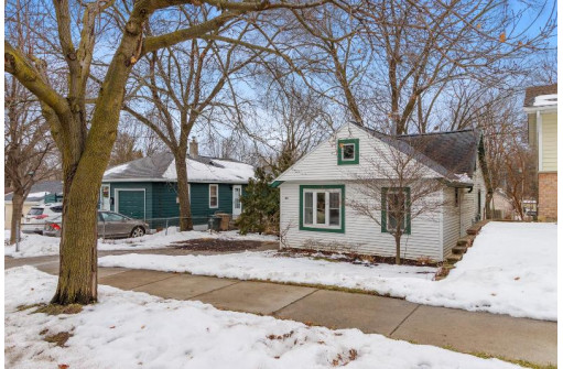 1813 Schlimgen Avenue, Madison, WI 53704