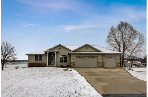 N7327 Ptarmigan Drive, Pardeeville, WI 53954