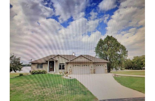 N7327 Ptarmigan Drive, Pardeeville, WI 53954