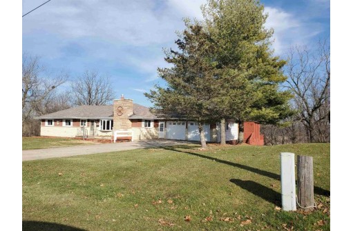 488 E Dale Street, Browntown, WI 53522