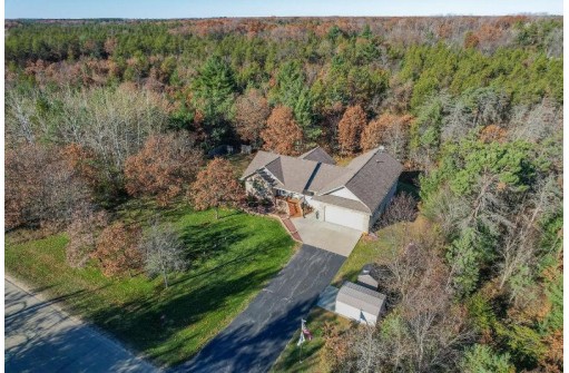 806 Gillette Lane, Wisconsin Dells, WI 53965