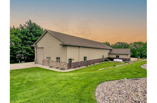 5584 County Road N, Sun Prairie, WI 53590