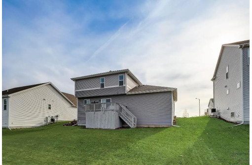 966 Clover Lane, DeForest, WI 53532