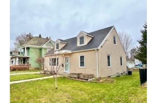 1109 E Main Street, Stoughton, WI 53589