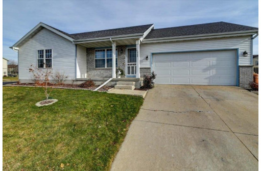 309 Tall Grass Trail, Sun Prairie, WI 53590-4640