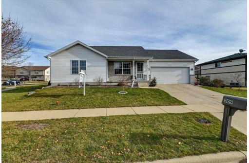 309 Tall Grass Trail, Sun Prairie, WI 53590-4640