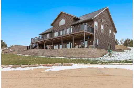 W5698 Westwater Circle, New Lisbon, WI 53950