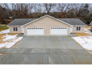 1986 Retzlaff Drive Reedsburg, WI 53959