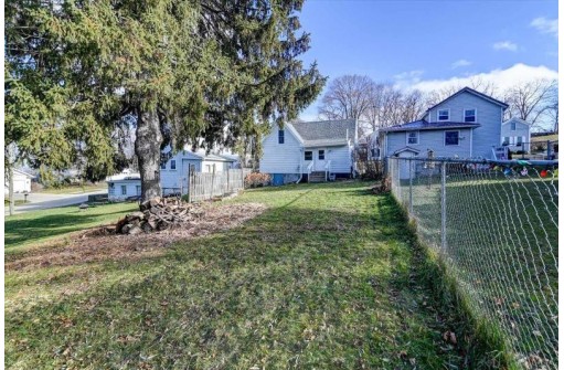 218 Hillside Avenue, Stoughton, WI 53589