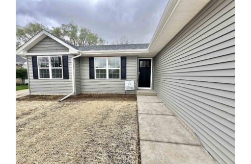 1911 St George Lane, Janesville, WI 53545-9999