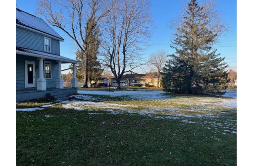 331 S West Street, Neshkoro, WI 54960-8763