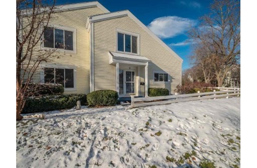 3 Red Maple Trail, Madison, WI 53717