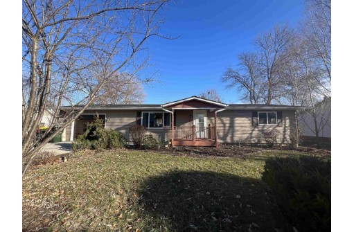 354 5th Street, Prairie Du Sac, WI 53578