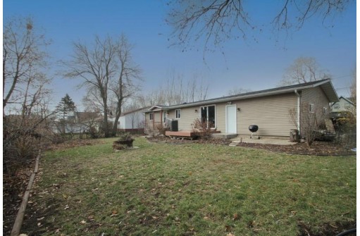 354 5th Street, Prairie Du Sac, WI 53578