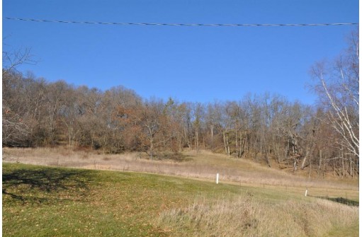 27038 Highway 130, Hillpoint, WI 53937