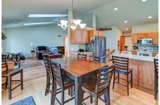 2760 Pheasant Run, Cottage Grove, WI 53527-9782