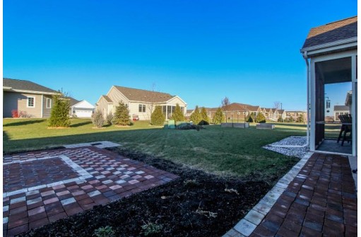 390 Bella Way, Sun Prairie, WI 53590