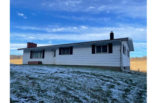 N17490 Gross Valley Lane, Hillsboro, WI 54634