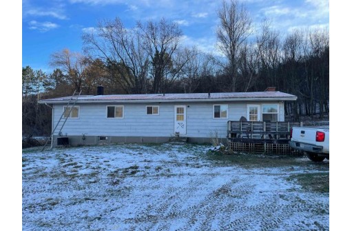 N17490 Gross Valley Lane, Hillsboro, WI 54634