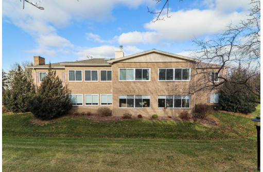 95 Golf Parkway G, Madison, WI 53704