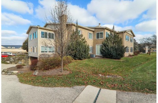 95 Golf Parkway G, Madison, WI 53704