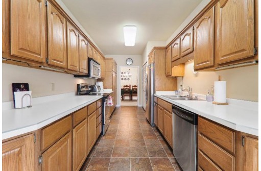 95 Golf Parkway G, Madison, WI 53704