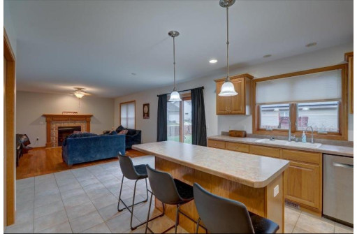 6902 Littlemore Drive, Madison, WI 53718