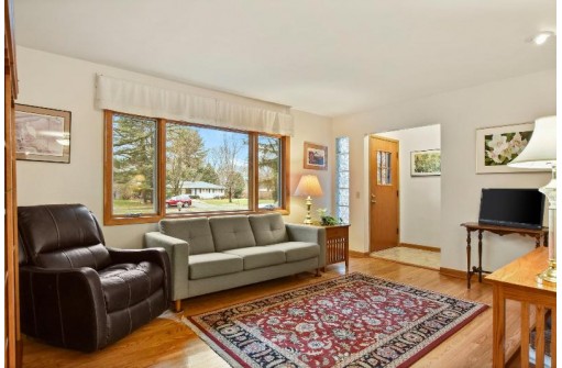 5818 Barton Road, Madison, WI 53711