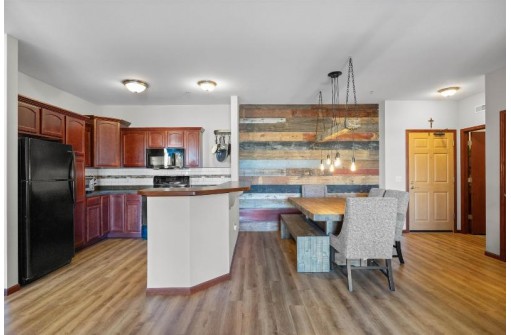 121 Metro Terrace 105, Madison, WI 53718