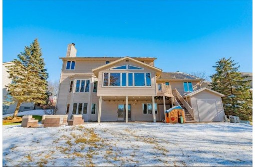 6104 Spring Pond Court, McFarland, WI 53558