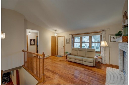 850 Sky Ridge Drive, Madison, WI 53719