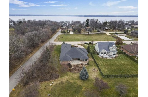 3101 Course View Drive, Stoughton, WI 53589