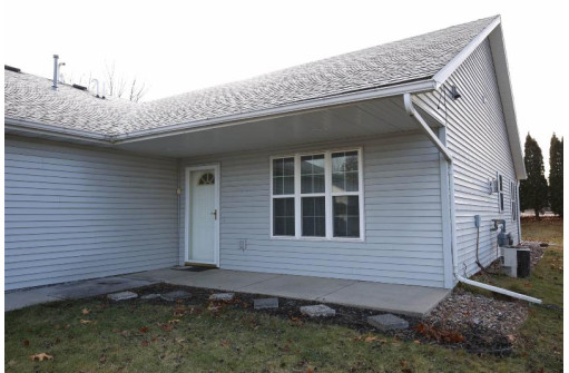 552 Ronald Lee Circle, Rio, WI 53960