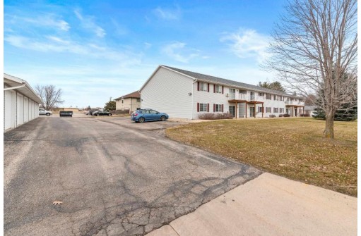 360 Sunset Road 2, Columbus, WI 53925