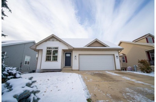 4138 Grayhawk Trail, Madison, WI 53704