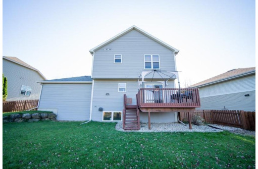 6132 Canyon Parkway, McFarland, WI 53558