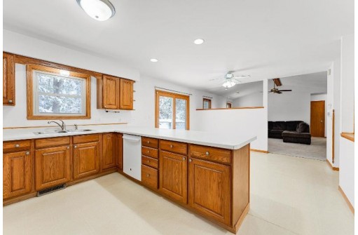 S2124 Pine View Court, Baraboo, WI 53913