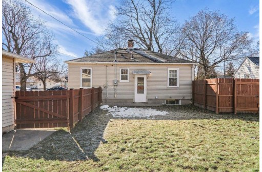 1922 Vahlen Street, Madison, WI 53704