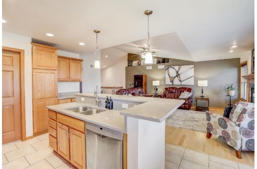 218 East Hill Parkway, Madison, WI 53718