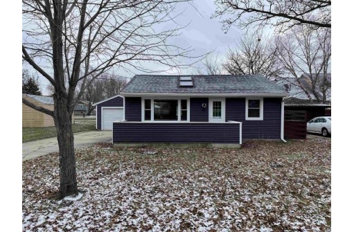 108 E Yost Drive, Beloit, WI 53511