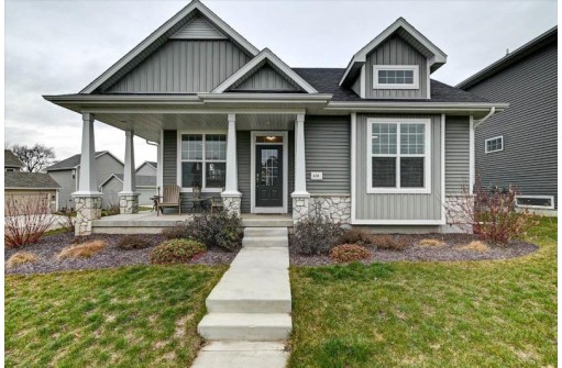 610 Hillcrest Drive, Waunakee, WI 53597