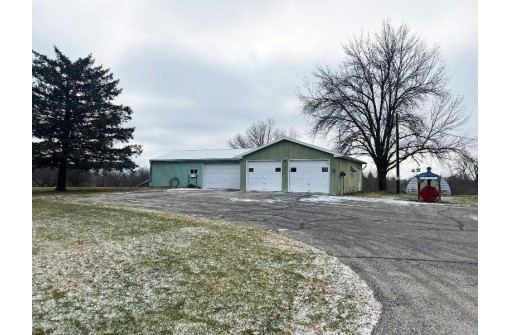 W11561 County Road G, Randolph, WI 53956