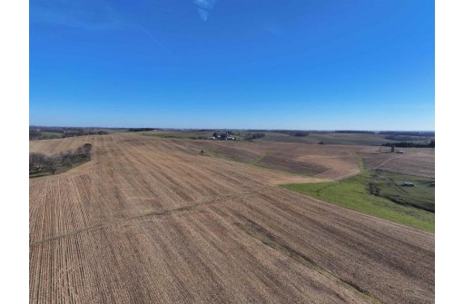 2498 County Road E, Mineral Point, WI 53565