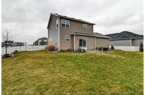 898 Yellowwood Place, Sun Prairie, WI 53590