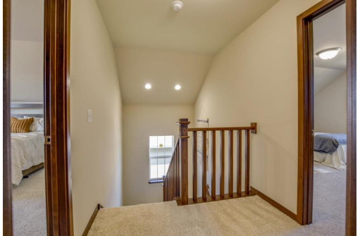 6970 Pine Siskin Place, Middleton, WI 53562