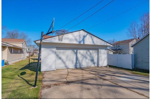 126 E Howard Street, Portage, WI 53901