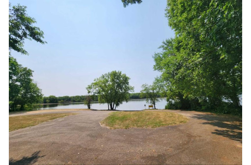 1.32AC Gingers Drive, Muscoda, WI 53573