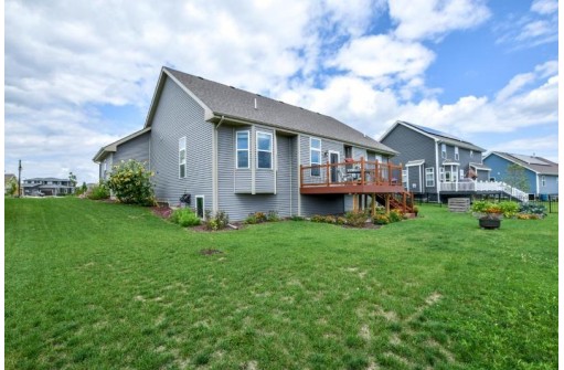 708 Kenseth Way, Cambridge, WI 53523